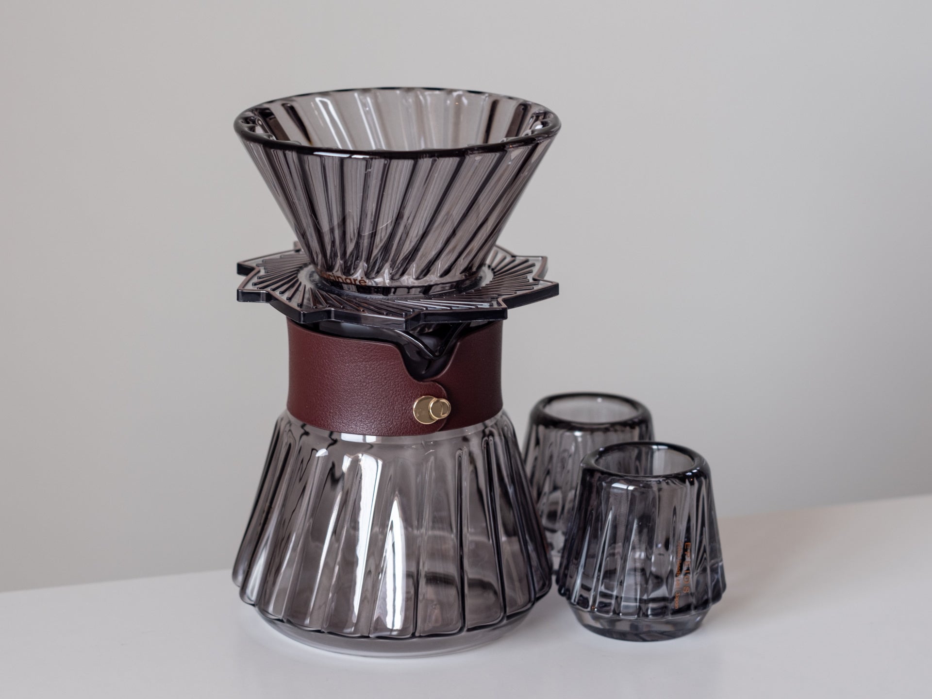 コーヒーテイスティングセット Taste Setのスモーキーブラック。公式SKUはTS215NHGGL、2026年7月10日発表時の税込想定価格は8,880円です。購入対象はドリッパー1・サーバー1・カップ2のセットです。